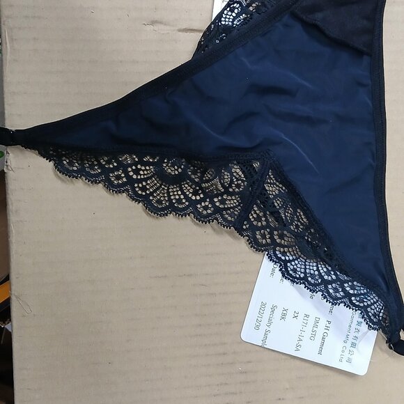 Ladies Lingerie (Thongs) - Picture 1 of 5